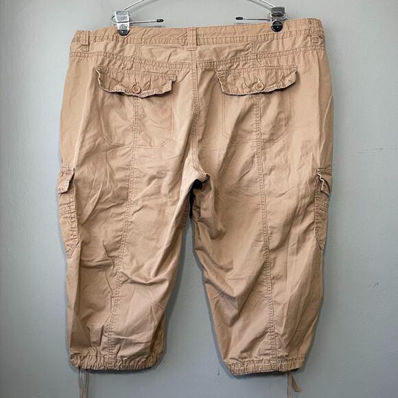 Cargo Bermuda Shorts Plus Size 22W Khaki Crop Pants Capris Utility Outdoors Y2K - Picture 4 of 10